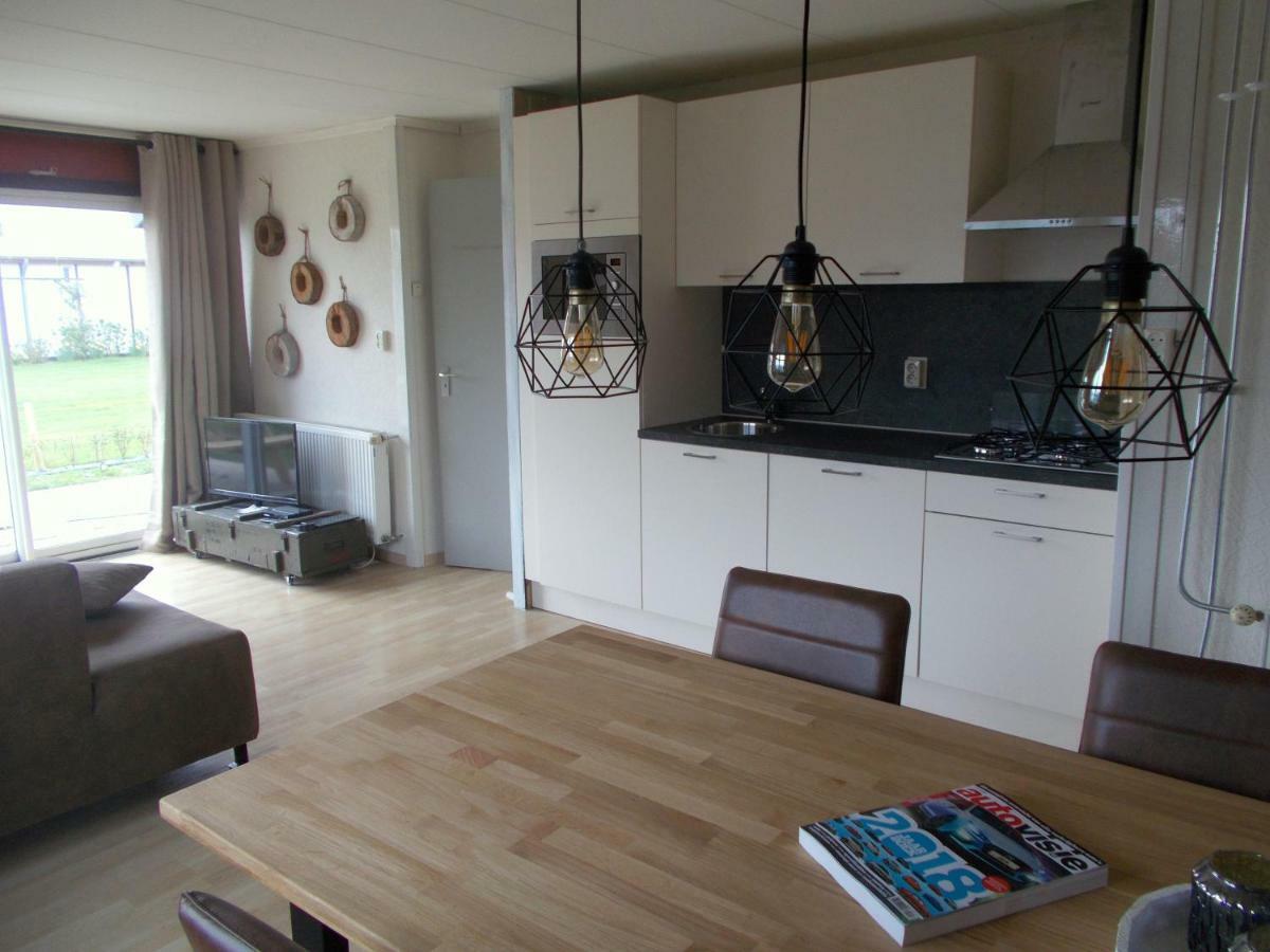 Het Dobbertje, Charmant Houten Huisje Sint Maartensvlotbrug Esterno foto